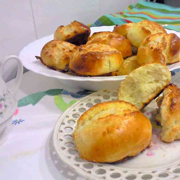 Swiss rolls or brioches (milk bread) 