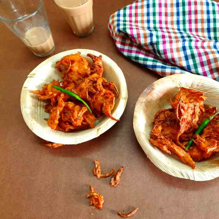 Crispy Onion Pakoda 