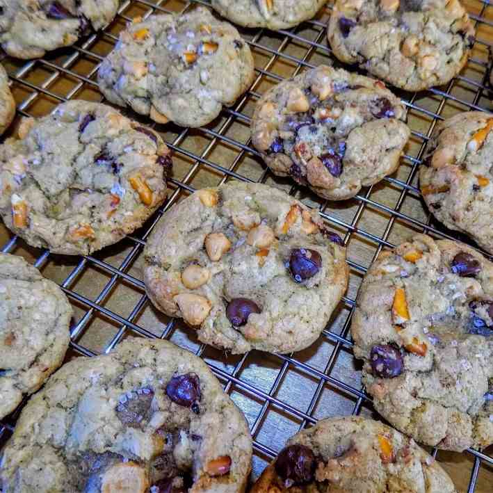 Pretzel Chip Cookies