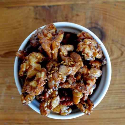 MAPLE ROASTED WALNUTS