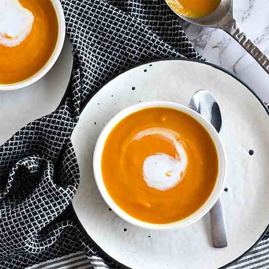 Instant Pot Carrot Ginger Soup