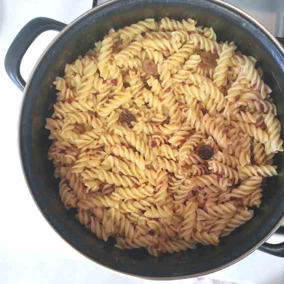 Pasta salad with dried tomatoes