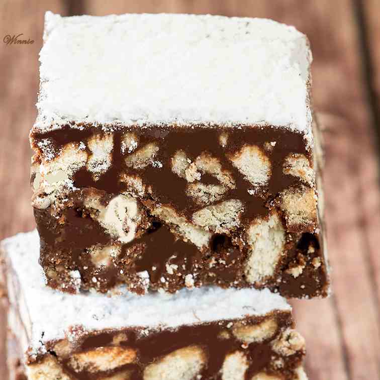 No-bake Chocolate-Cookies Cake