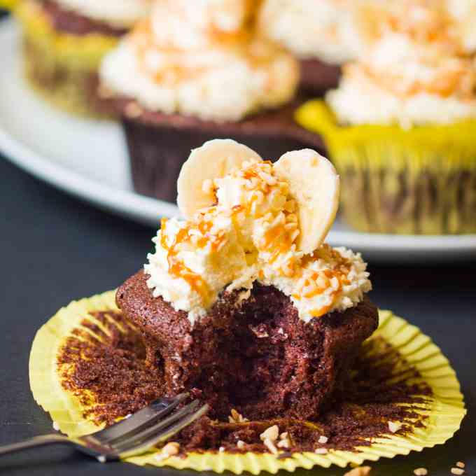 Chocolate Banana Sundae Cupcakes