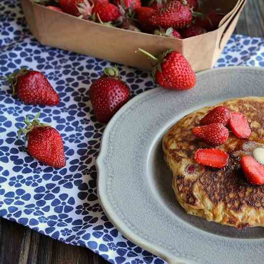 Pancakes with strawberries