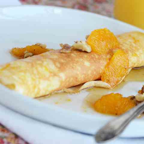 Vanilla-Ricotta Stuffed Crepes 