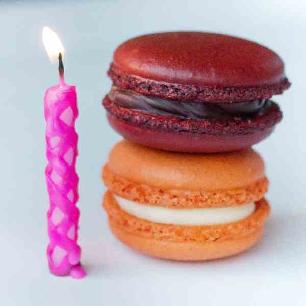 Birthday macarons