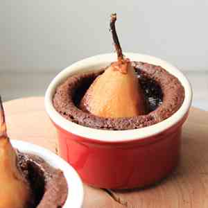 Chocolate pudding with pears