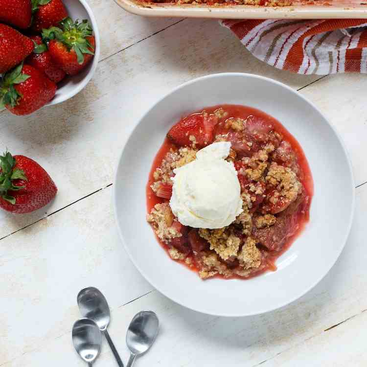 Strawberry Rhubarb Crisp