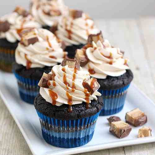 Peanut Butter Snickers Cupcakes