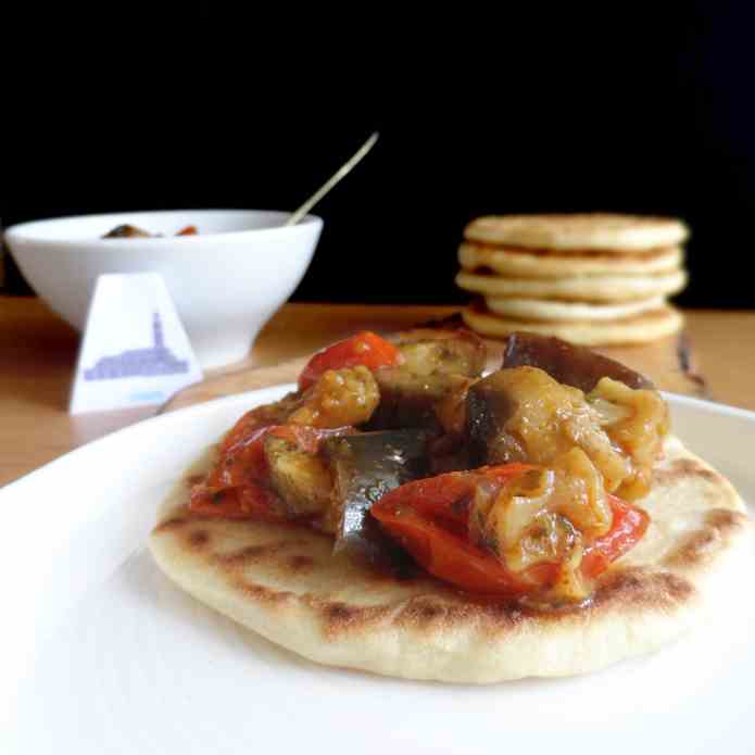 Flatbread mignon with Zaalouk 