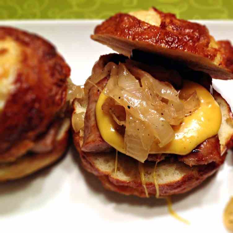 Bratwurst Sliders