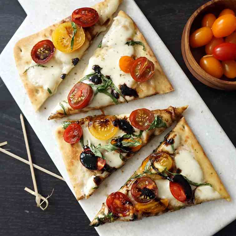 Caprese flatbread