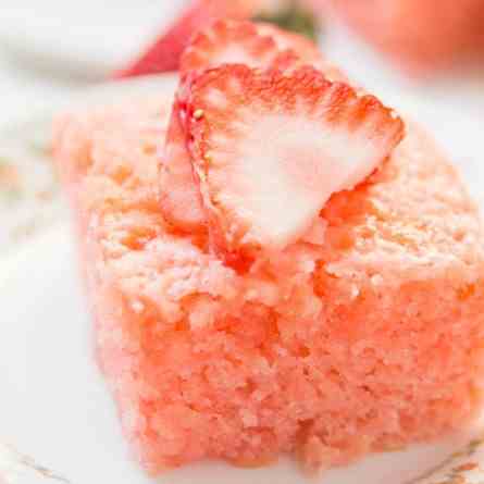 strawberry lemonade jello  cake