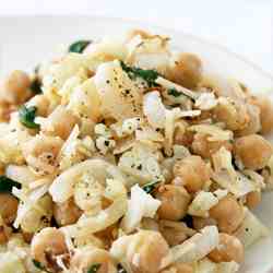 Roasted Cauliflower Chickpea Salad