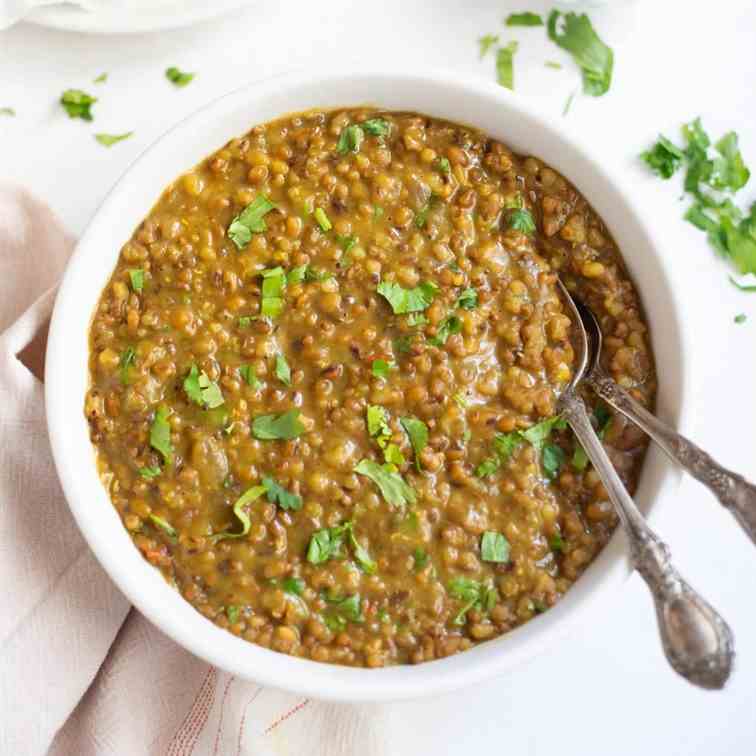 Easy Punjabi Moth Dal