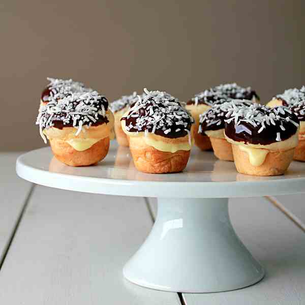 Mini coconut cream puff