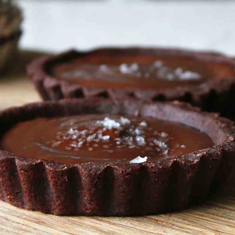 Nutella chocolate shortbread tartlets