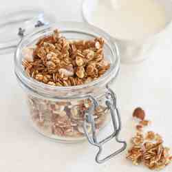 Crunchy granola