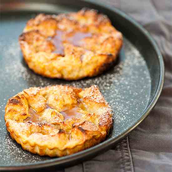 Oven baked french toast with maple syrup