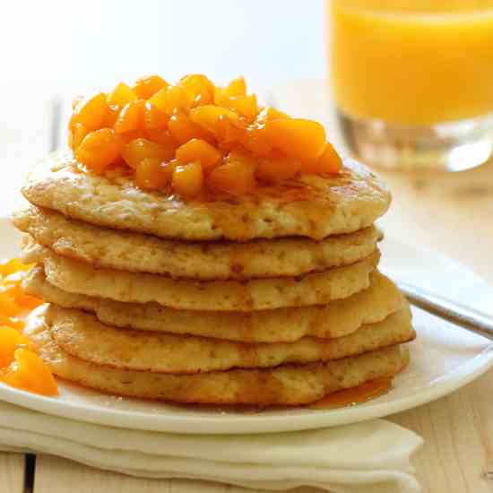 Super Simple Fluffy Pancakes