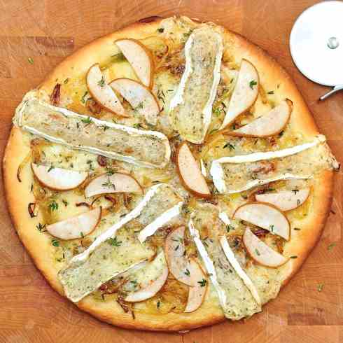 Caramelised onion, pear and Brie pizza