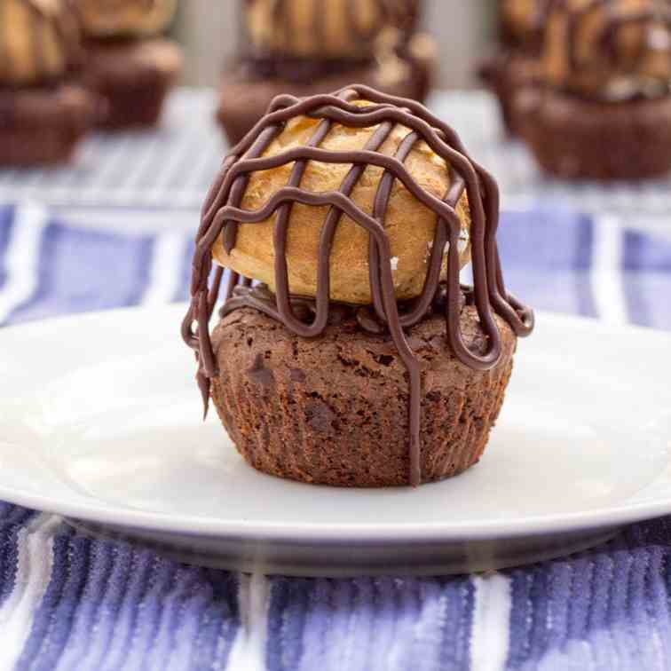 Cream Puff Brownie Cakes