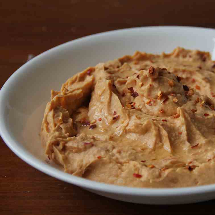 Creamy Hummus with sundried tomato