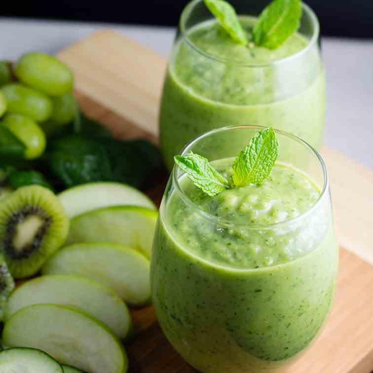 Saint Patrick's Day Mint Green Smoothie