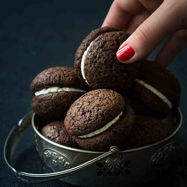 Chocolate chestnut whoopie pies