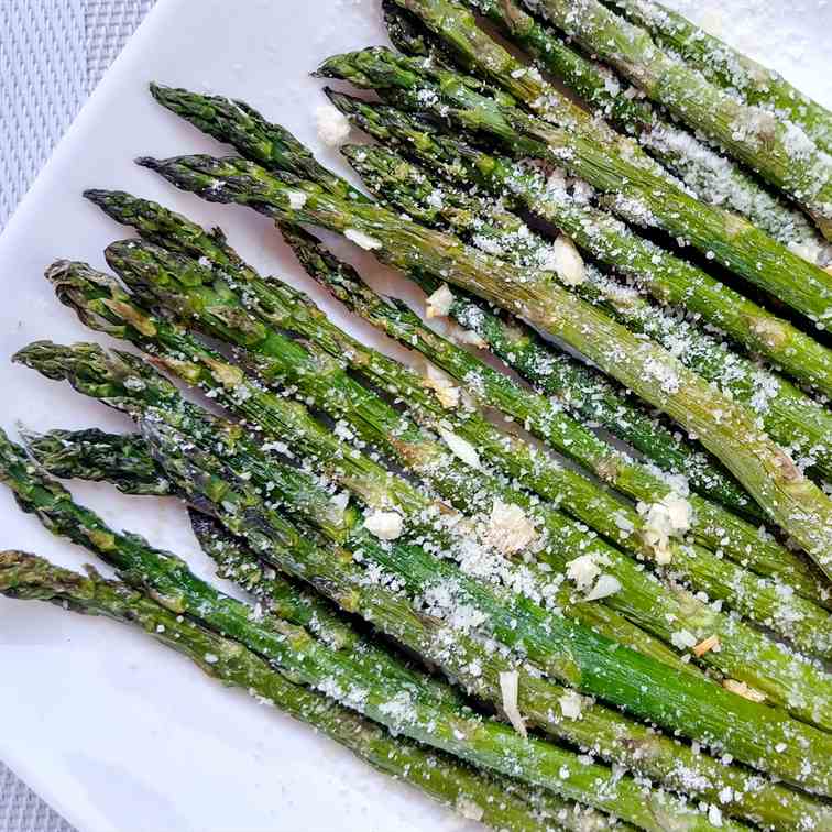 Garlic Parmesan Asparagus