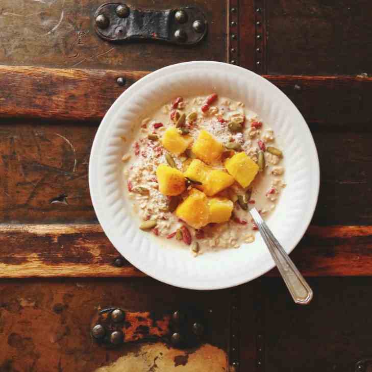 Goji-mango-banana Oats