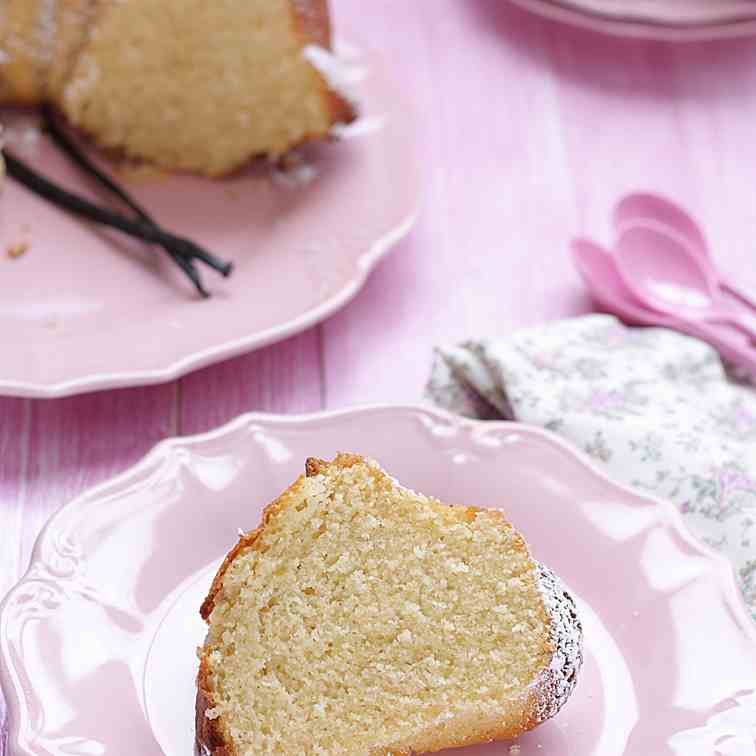 Vanilla bundt cake