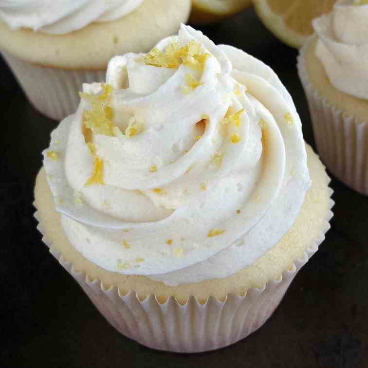 Lemon Cupcakes With Lemon Buttercream