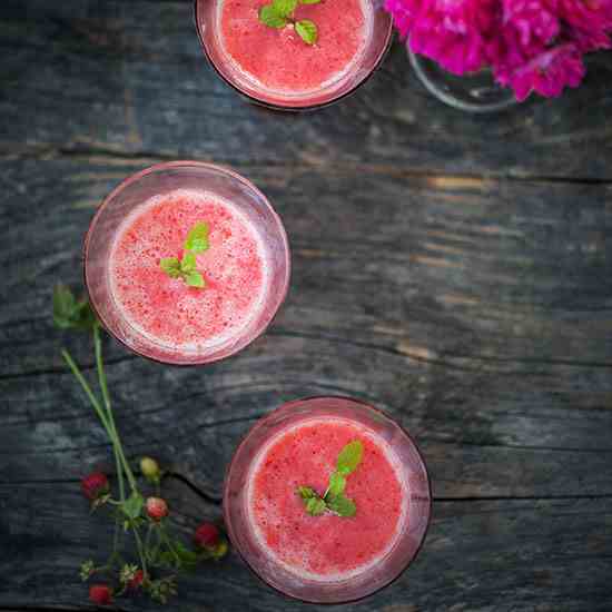 Watermelon juice with pineapple