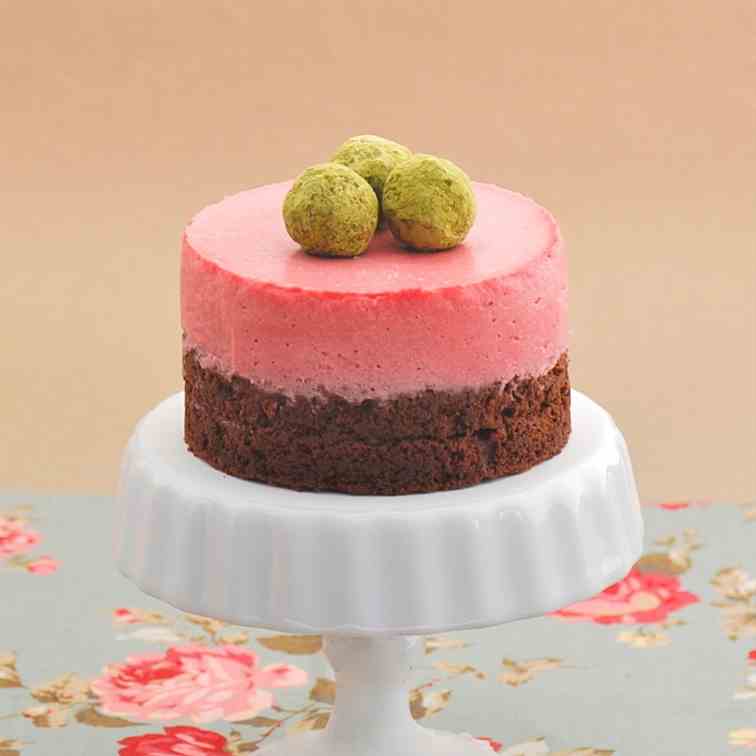 Chocolate cake with strawberry mousse
