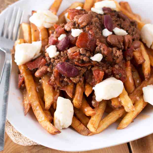 Black Porter Chili Poutine