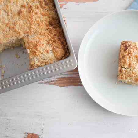 Vegan Rhubarb Crumble Cake