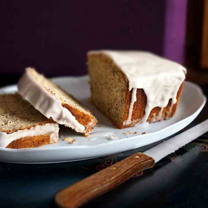 Lemon poppyseed cake