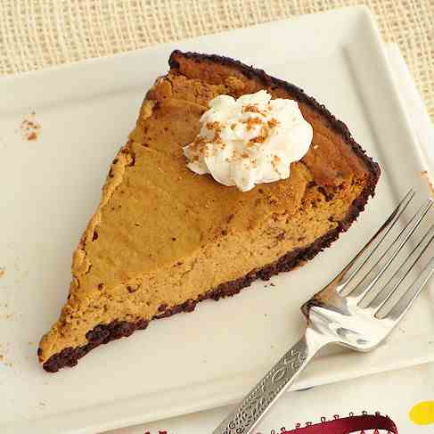 Pumpkin pie with chocolate crust