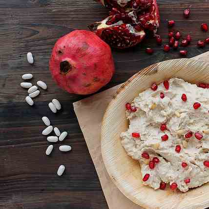 White beans hummus with pine nuts