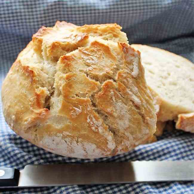 Easy No-Knead Crusty Bread