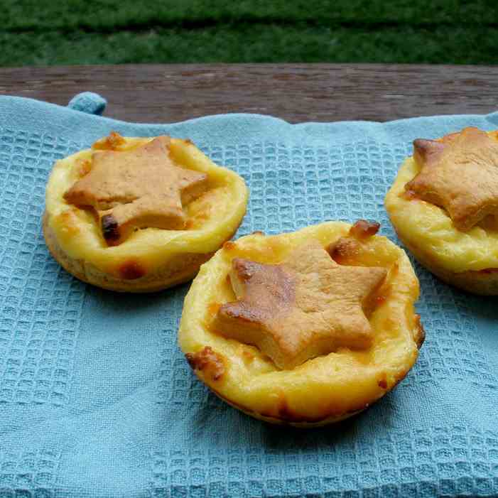 Star custard tartlets