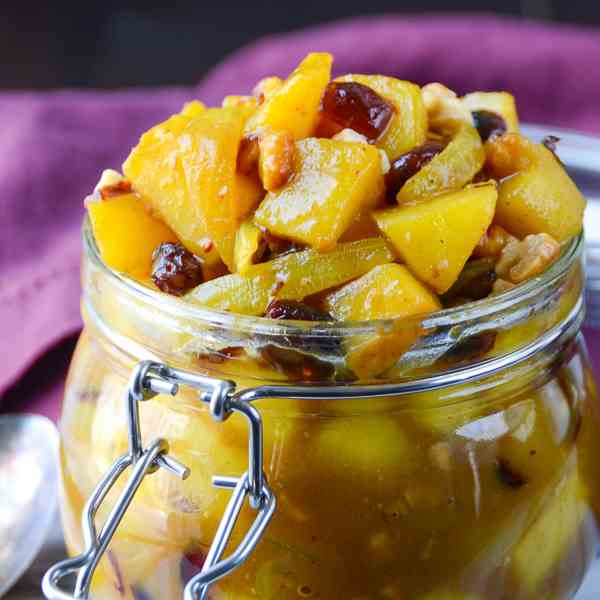 curried apple walnut chutney