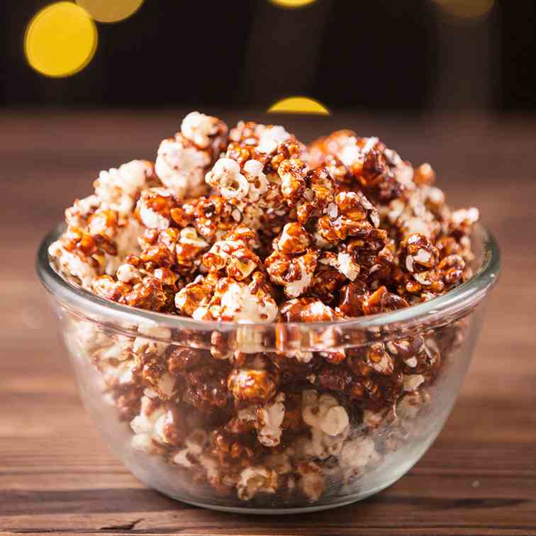 Homemade Salted Caramel Popcorn