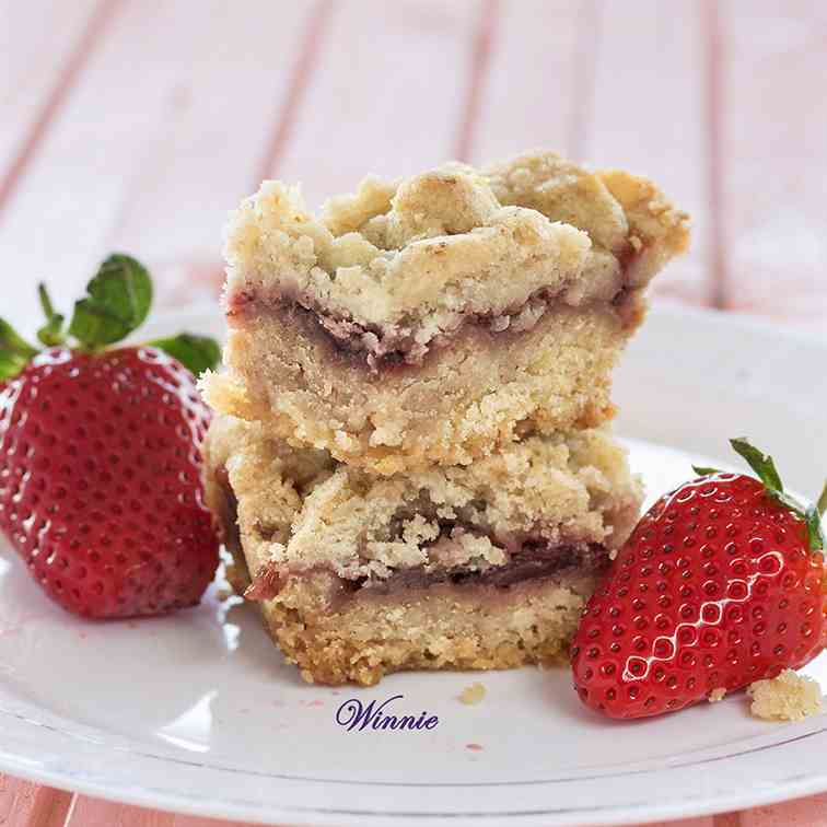 Strawberry Crumble Bars