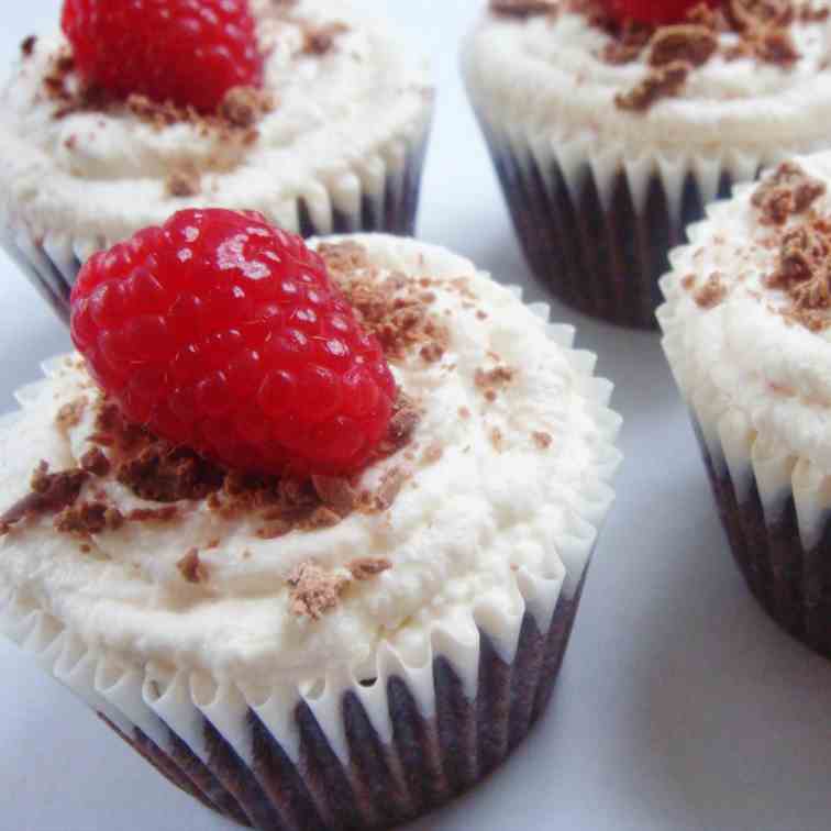 Chocolate and Raspberry Cupcakes