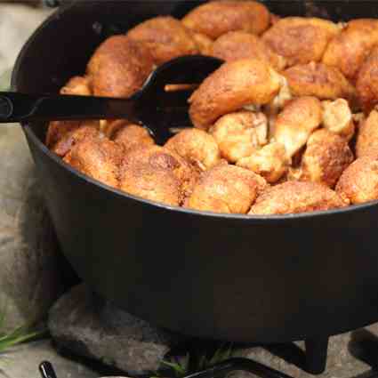 Dutch Oven Cinnamon Nut Pull Apart