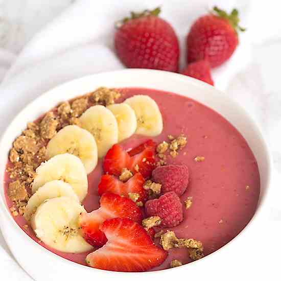 Berry Banana Smoothie Bowl