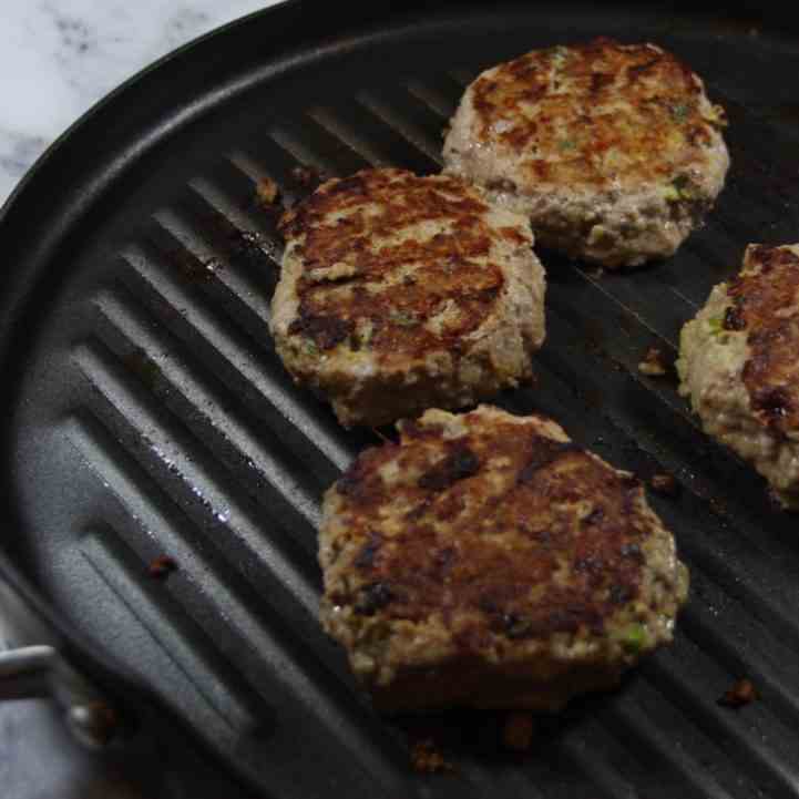 FODMAP DINNER RECIPES-Dill Turkey Burgers